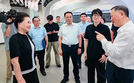 En julio de 2025, el presidente Chen de la CPPCC visitó Sujia Medical