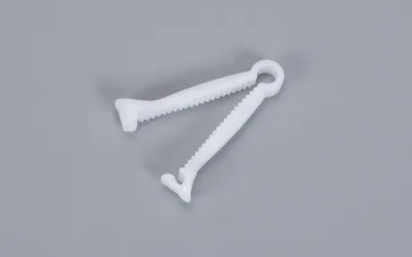 ¿Qué es una pinza desechable para cordón umbilical y por qué es esencial para el cuidado del recién nacido?